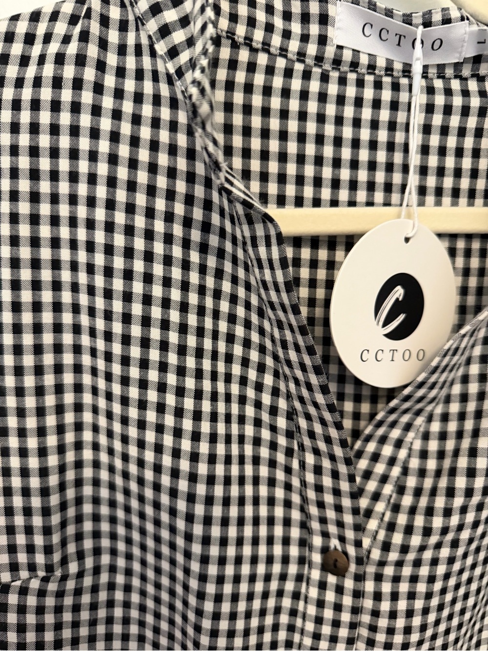 CCTOO Black & White Gingham Button Top